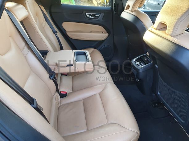 Volvo XC60 D4 · Ano 2019