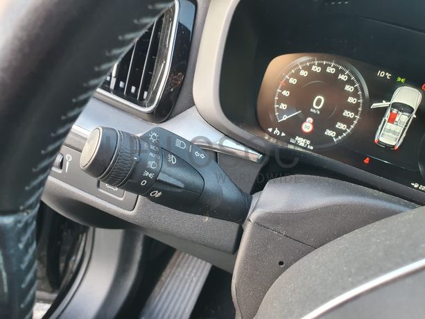 Volvo XC60 D4 · Ano 2019