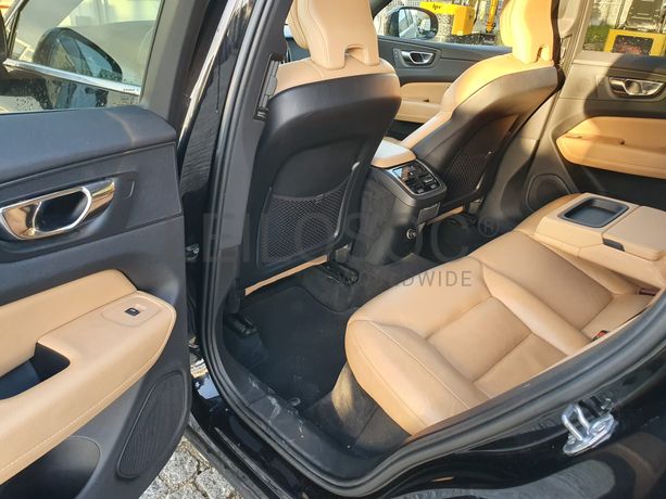 Volvo XC60 D4 · Ano 2019