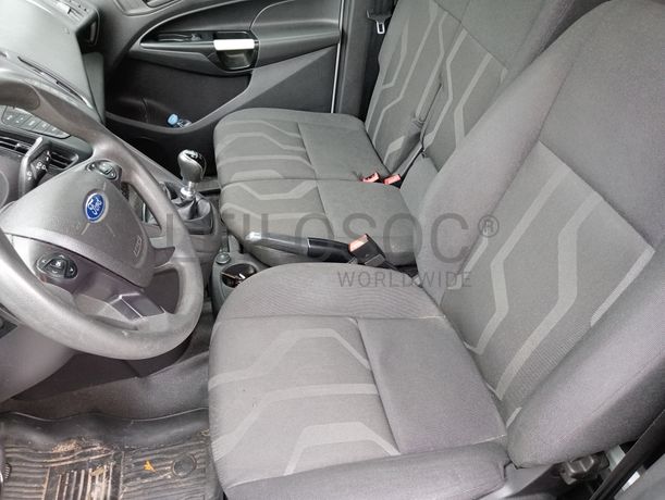 Ford Transit Connect · Ano 2017