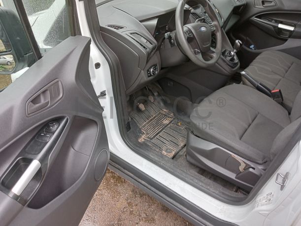 Ford Transit Connect · Ano 2017