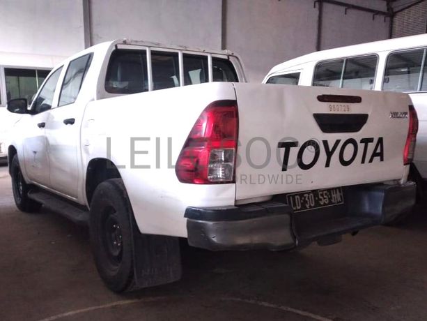 Toyota HILUX DC (4x4)