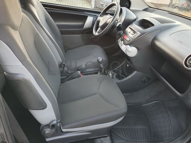 Toyota Aygo · Ano 2012