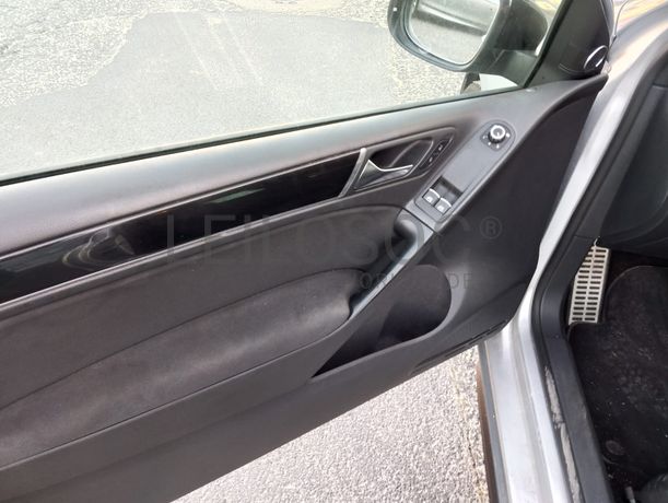Volkswagen Golf 2.0 GTI · Ano 2010