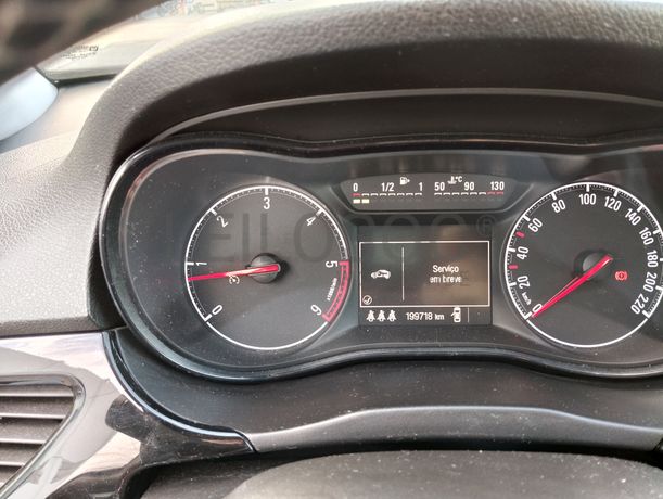 Opel Corsa · Ano 2015