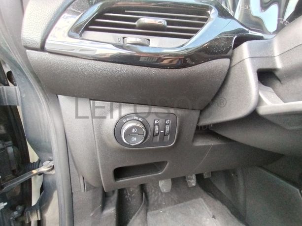 Opel Corsa · Ano 2015