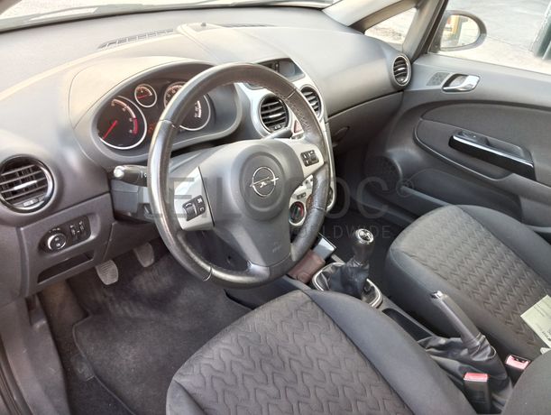 Opel Corsa · Ano 2013