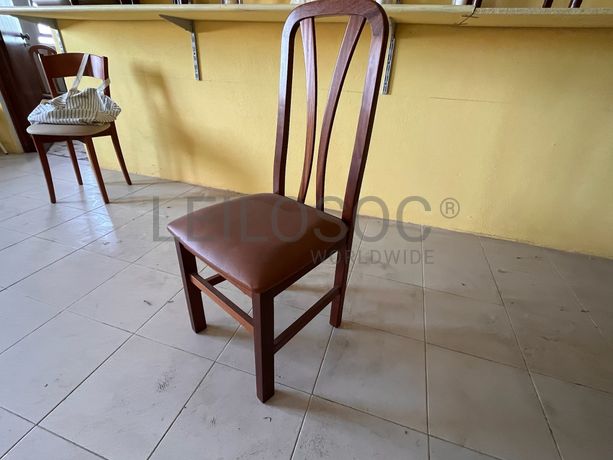 Cadeira de madeira