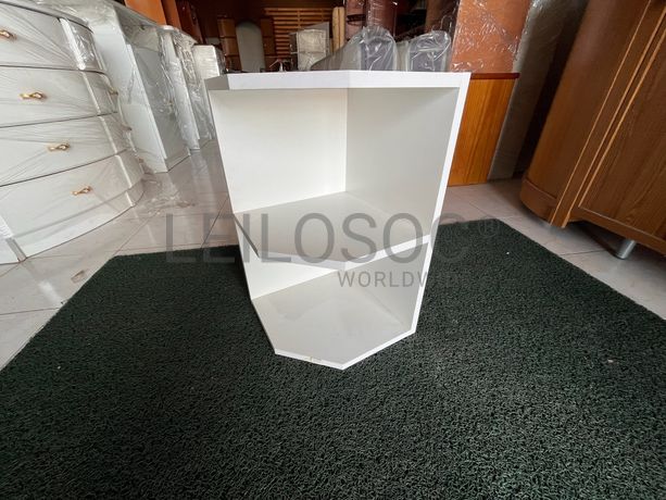 Móveis de canto em madeira