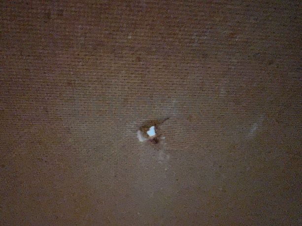 Móvel de madeira com duas portas