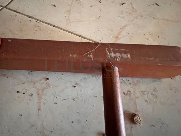 Suporte de casacos em madeira