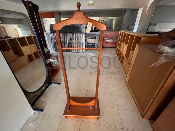 Suporte de casacos em madeira