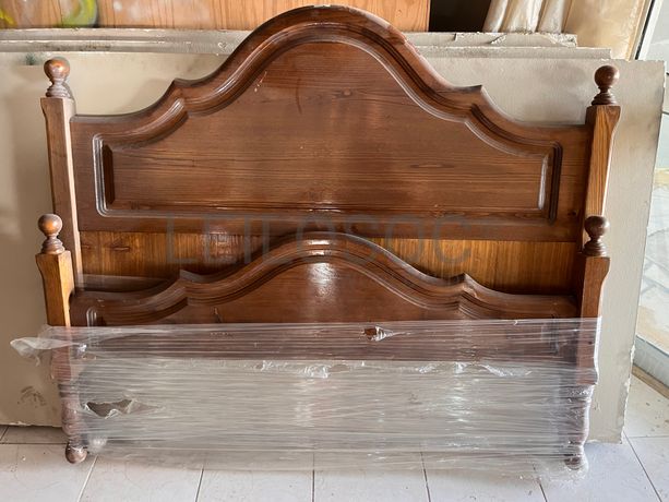 Cabeceira de cama em madeira