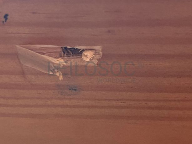 Cama com estrutura em madeira