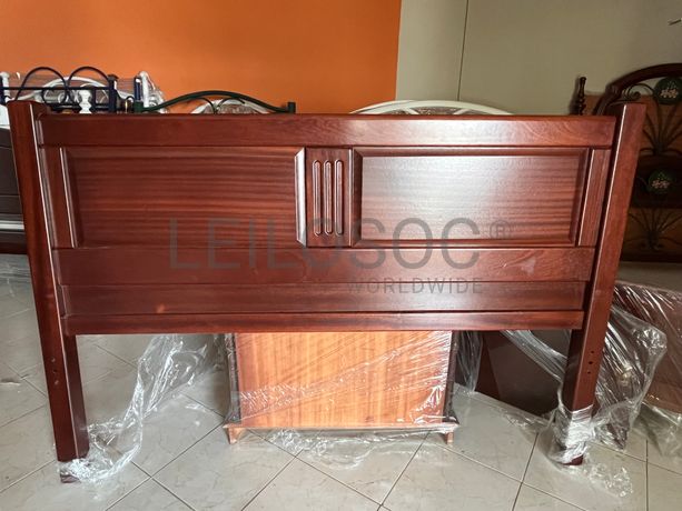 Cabeceira de cama em madeira