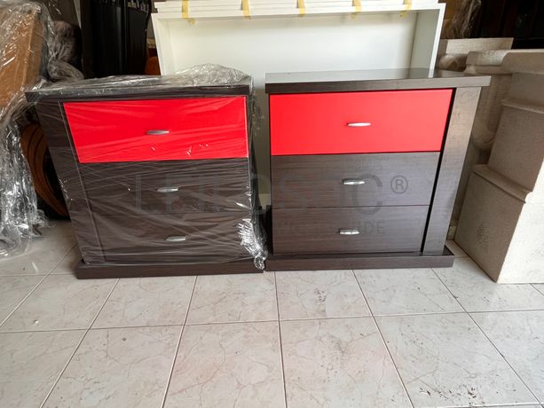 Móveis pequenos de madeira