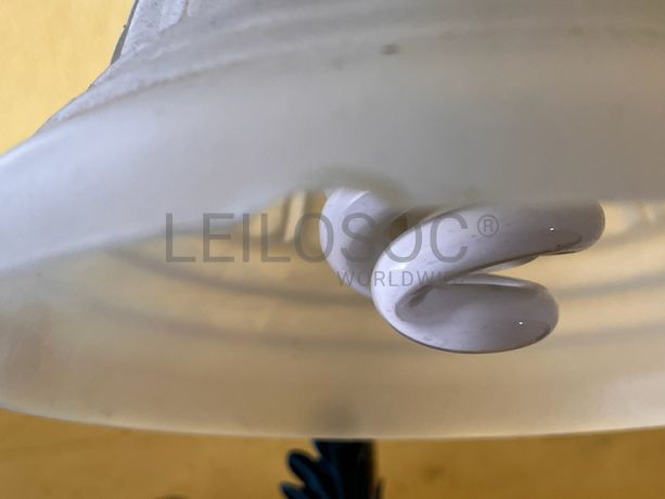 Candeeiros pequenos em ferro