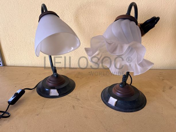 Candeeiros pequenos de ferro