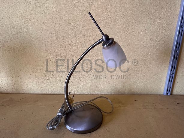 Candeeiro pequeno em metal