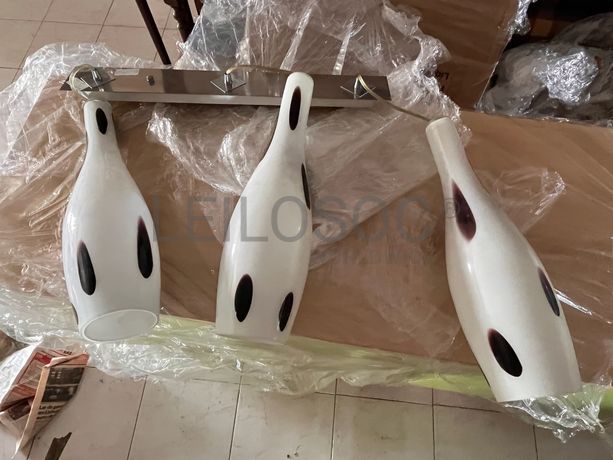 Candeeiro de teto metálico