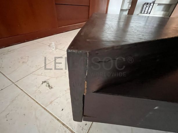 Mesa de centro em madeira