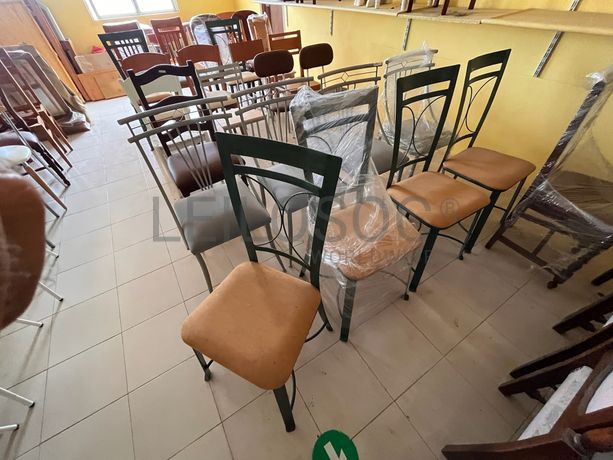 Lotes 1 a 35 · Cadeiras