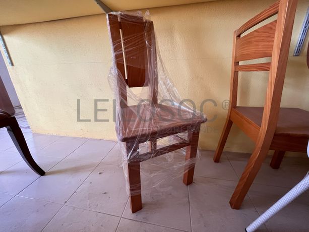 Lotes 1 a 35 · Cadeiras