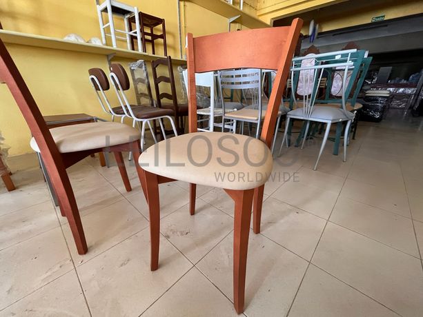 Lotes 1 a 35 · Cadeiras