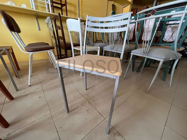 Lotes 1 a 35 · Cadeiras