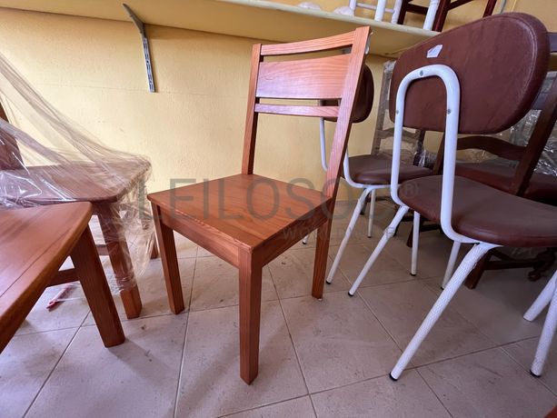 Lotes 1 a 35 · Cadeiras