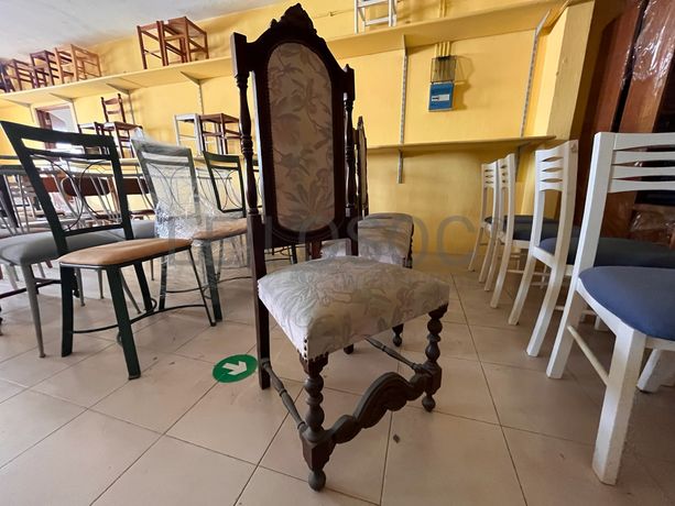 Lotes 1 a 35 · Cadeiras
