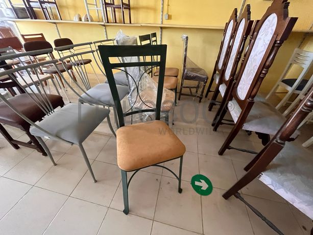 Lotes 1 a 35 · Cadeiras