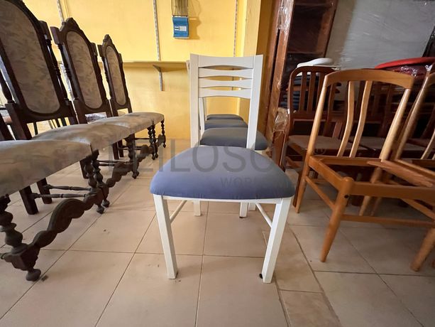 Lotes 1 a 35 · Cadeiras