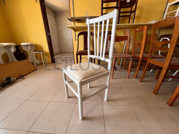 Lotes 1 a 35 · Cadeiras