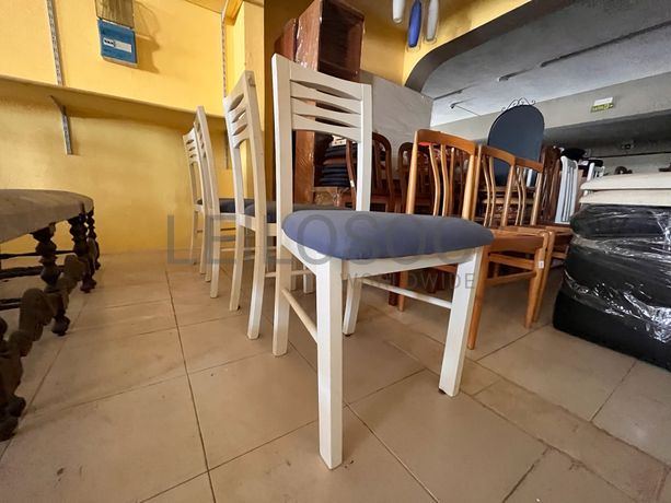 Lotes 1 a 35 · Cadeiras