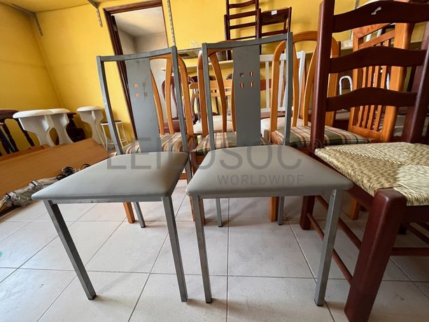 Lotes 1 a 35 · Cadeiras