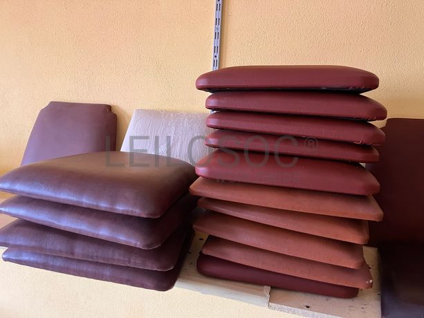 Lotes 36 a 70 · Mobiliário · Artigos de Decoração