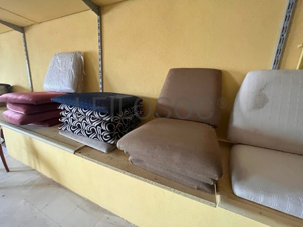 Lotes 36 a 70 · Mobiliário · Artigos de Decoração