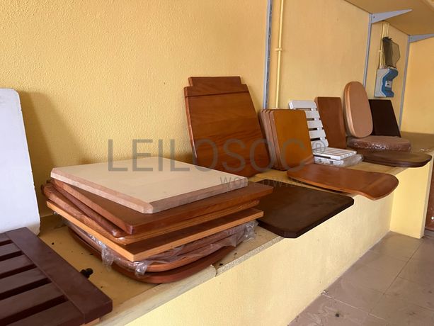 Lotes 36 a 70 · Mobiliário · Artigos de Decoração