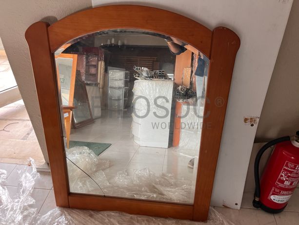 Lotes 36 a 70 · Mobiliário · Artigos de Decoração