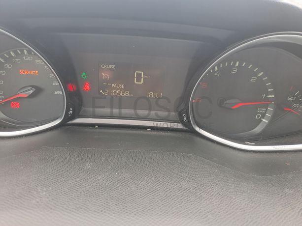 Peugeot 308 SW 1.6 BlueHDi · Ano 2014