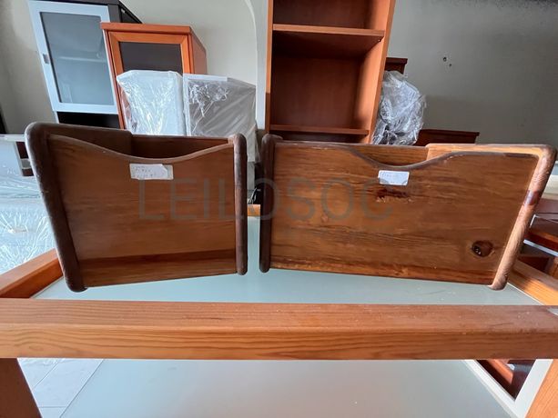 Lotes 106 a 140 · Mobiliário · Artigos de Decoração