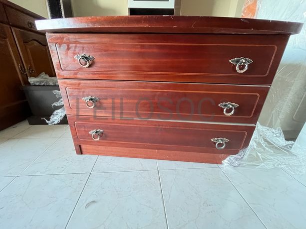 Lotes 106 a 140 · Mobiliário · Artigos de Decoração