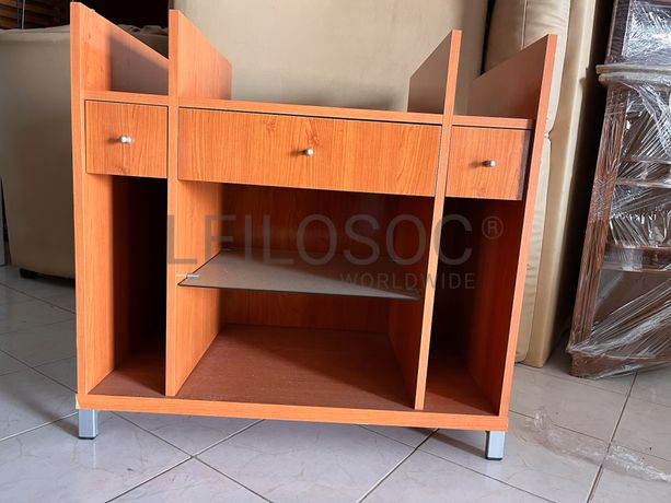 Lotes 106 a 140 · Mobiliário · Artigos de Decoração