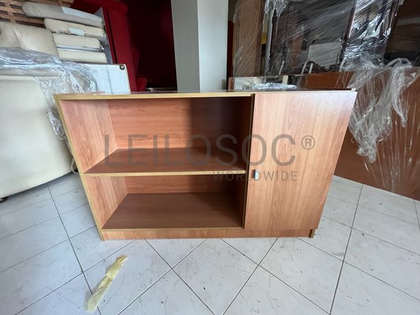 Lotes 106 a 140 · Mobiliário · Artigos de Decoração