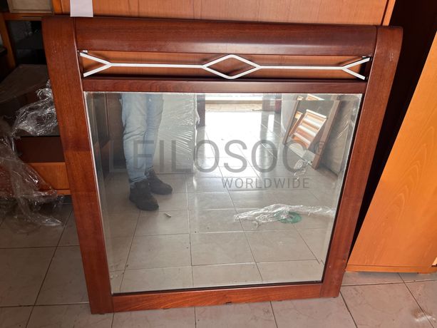 Lotes 106 a 140 · Mobiliário · Artigos de Decoração