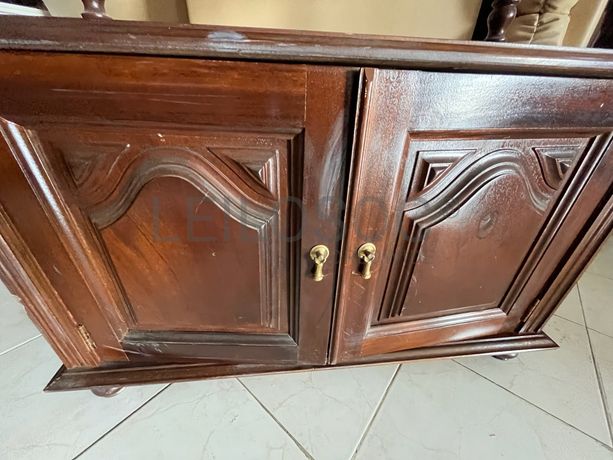 Lotes 106 a 140 · Mobiliário · Artigos de Decoração