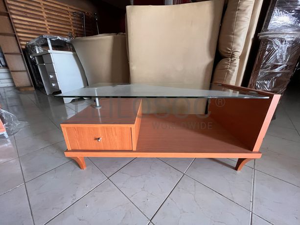 Lotes 106 a 140 · Mobiliário · Artigos de Decoração