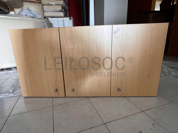 Lotes 141 a 175 · Mobiliário · Artigos de Decoração