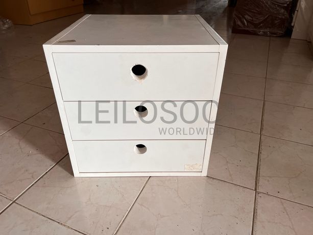 Lotes 176 a 210 · Mobiliário · Artigos de Decoração